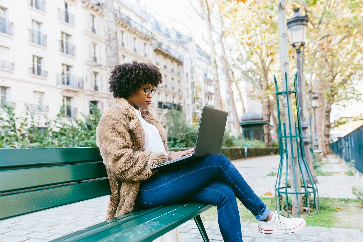 Read more about the article 3 Rules For Choosing The Right Stock Images